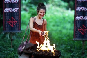 AU Survivor 2019 Daisy buff burn