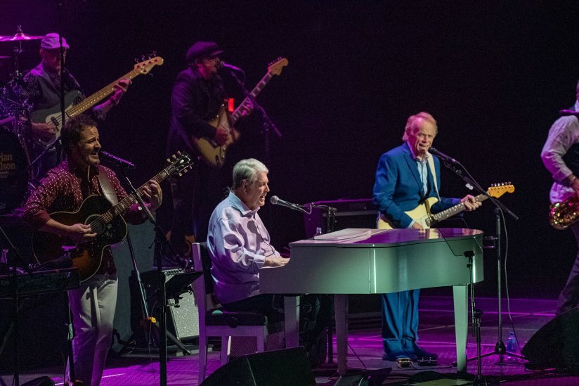 Concert Review: Brian Wilson with Chicago – Kansas City - India Blogger