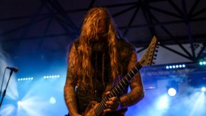 Chris Holmes live